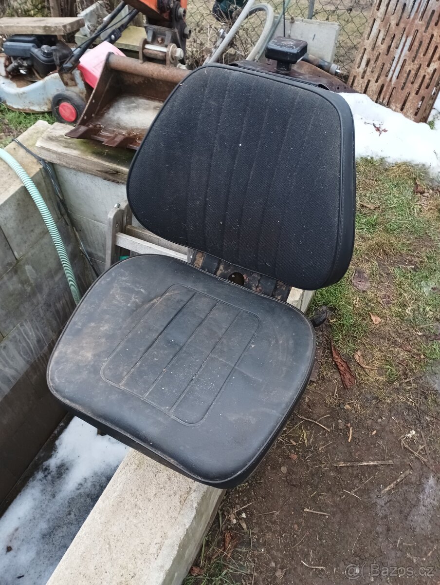 Sedačka pružinová Zetor - 2