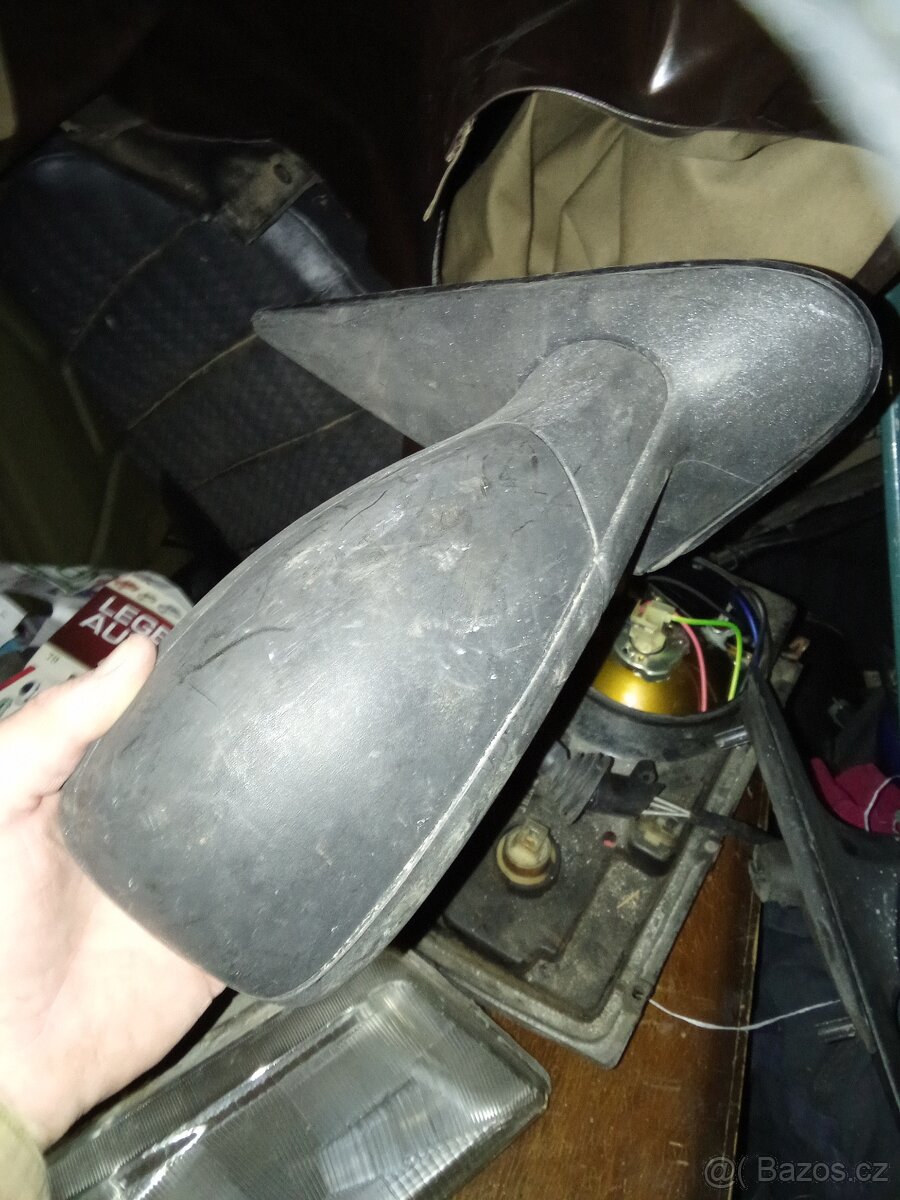 Zrcátko Peugeot 106 306 - 2