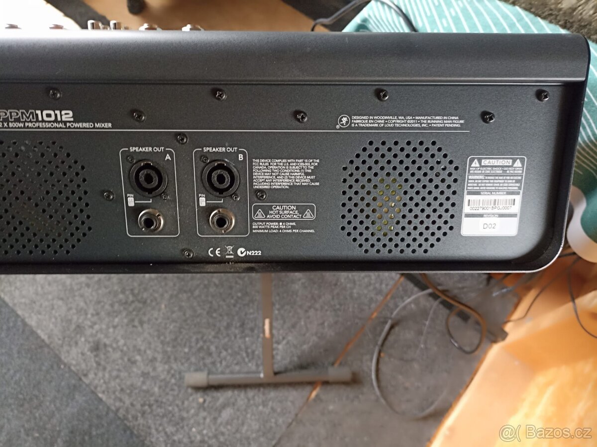 Mixážní pult Mackie PPM1012 – 12 kanálů, vestavěný zesilovač - 2