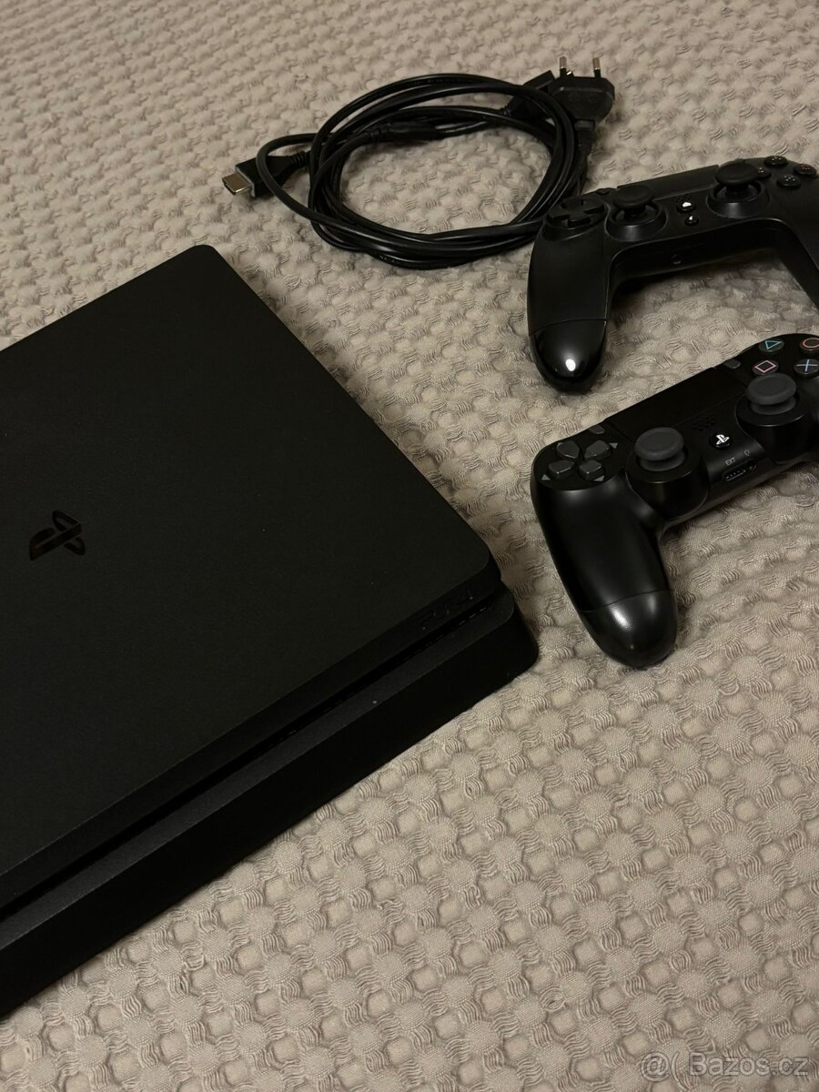 Herní konzole Sony PlayStation 4 - 2