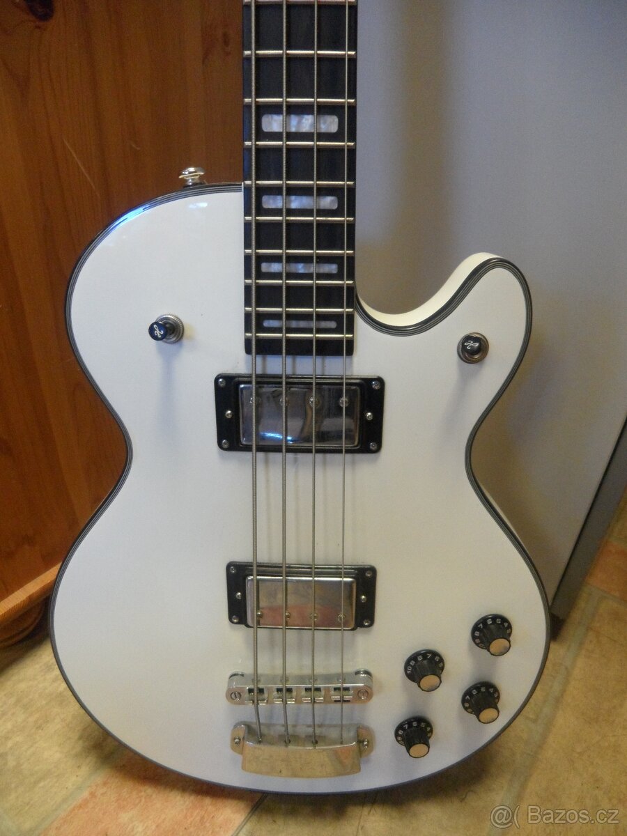 Baskytara Hagstrom Swede bass (white gloss) - 2