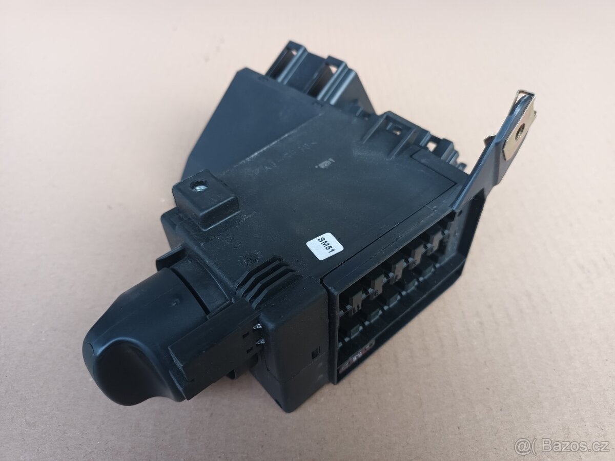 SPÍNAČ SVĚTEL MERCEDES BENZ E 210 RV 2001 - 2