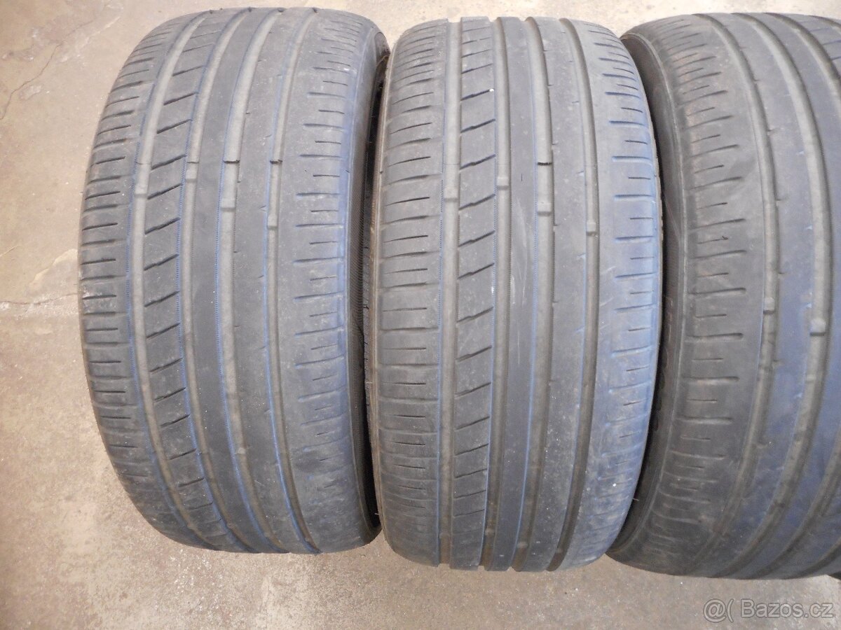 245/45R18 100Y XL - 2