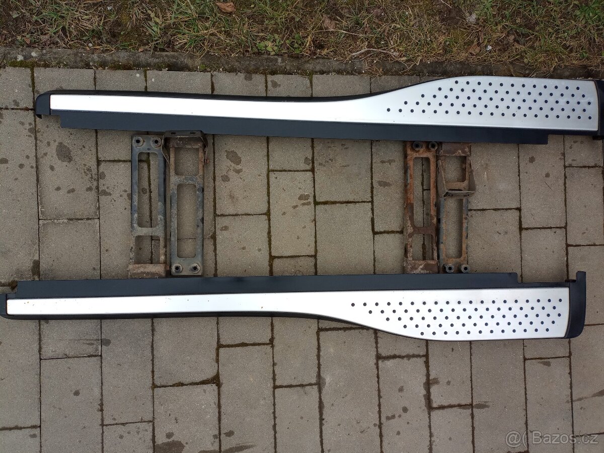 Predám bočné nášľapy na Honda crv - 2