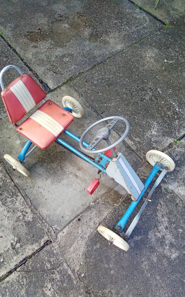 RETRO KOLOBĚŽKA+ŠLAPACÍ AUTÍČKO - 2