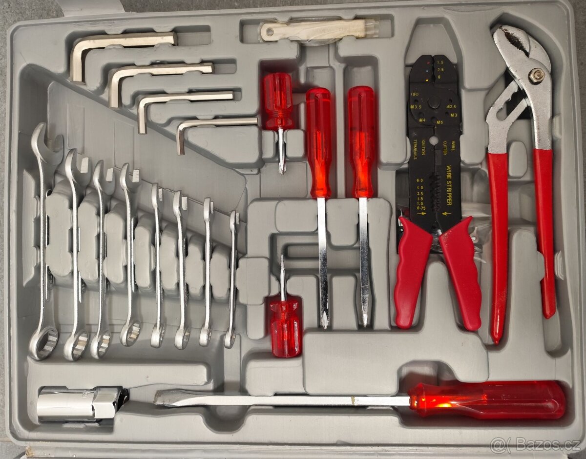 Prodám kufřík - sada nářadí pro muže - 2