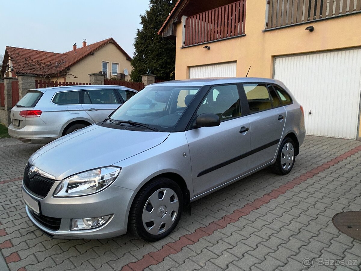 ŠKODA FABIA COMBI 2013 - SERVISNÍ KNIHA - 2