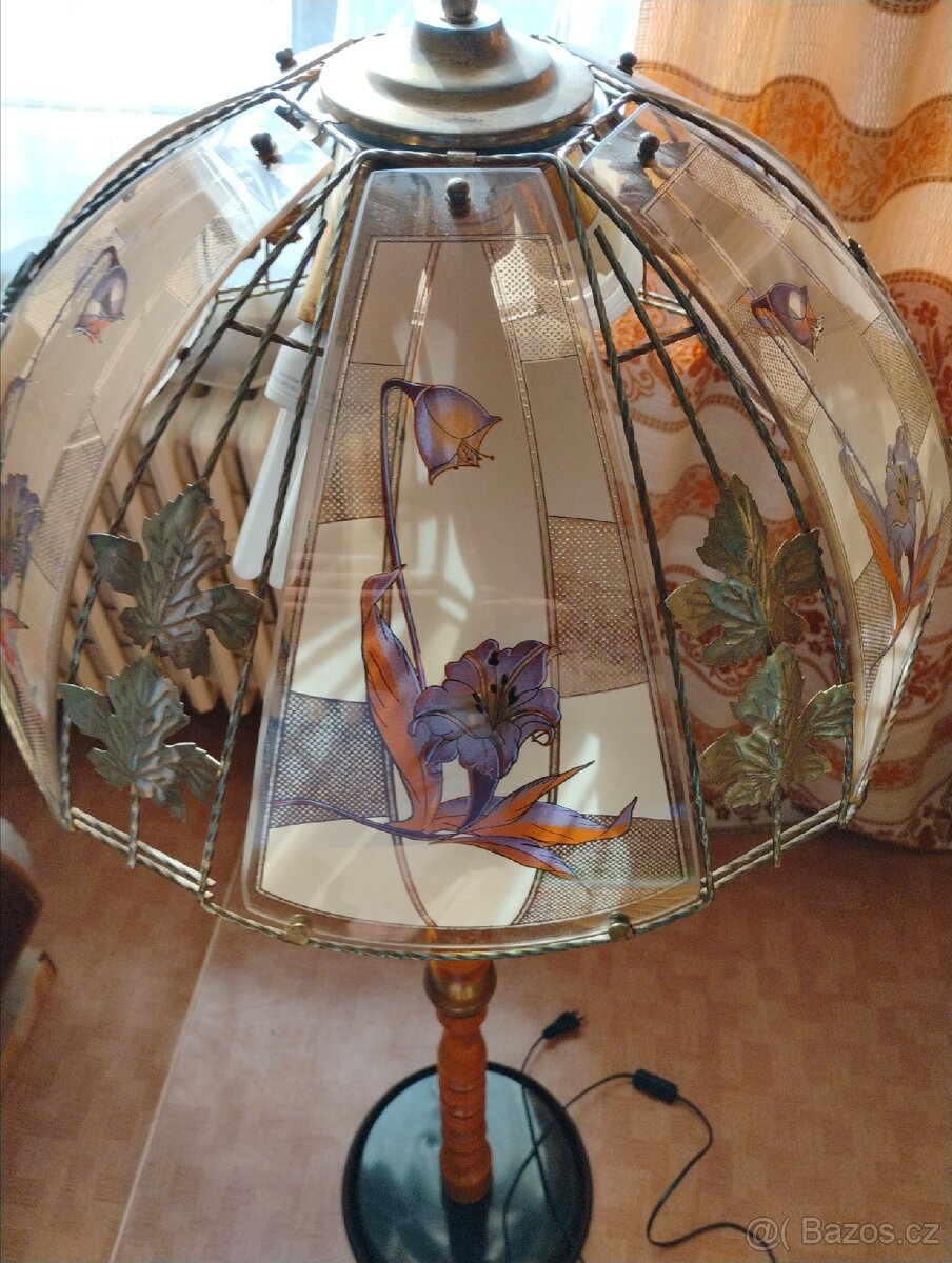 Krásná stojící lampa - 2