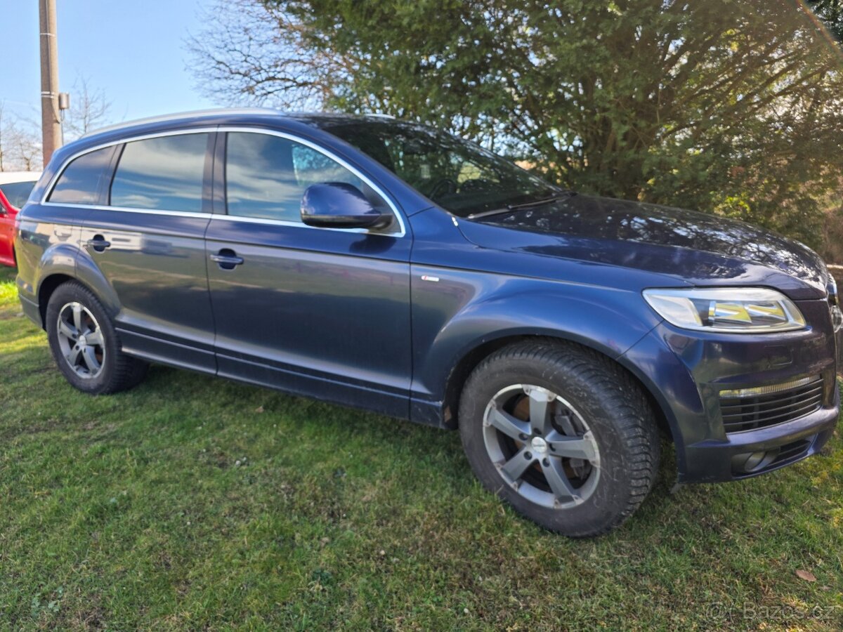 Prodám AUDI Q7 - 2