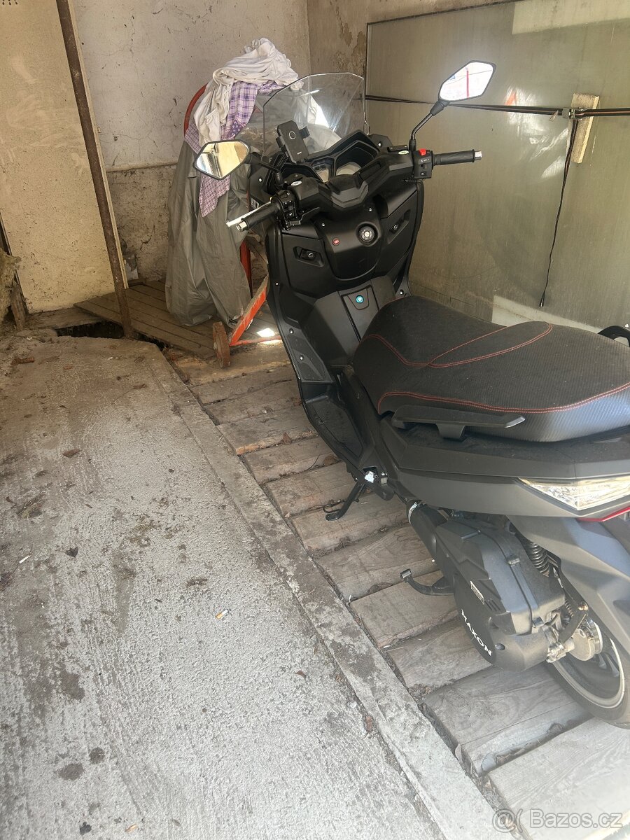 Moto - 2