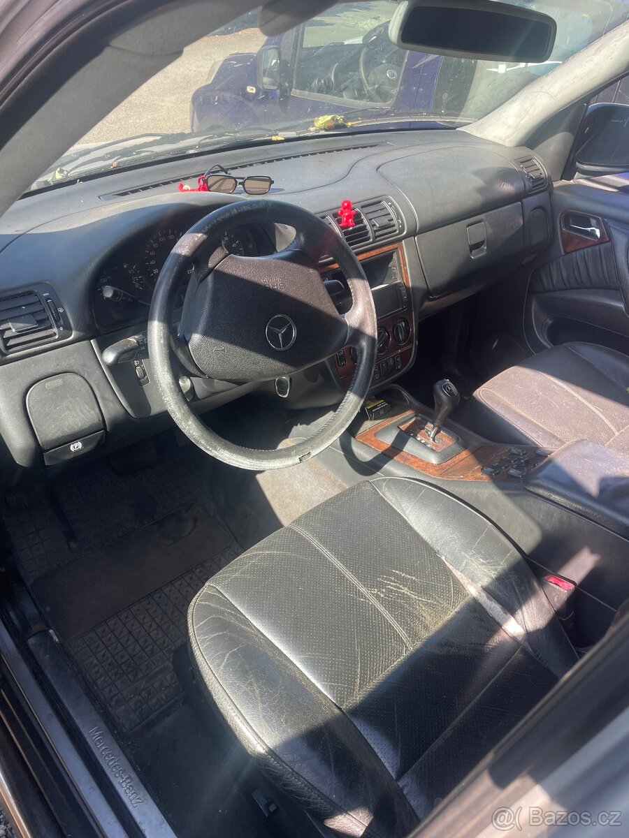 Mercedes Benz ML 270 - 2
