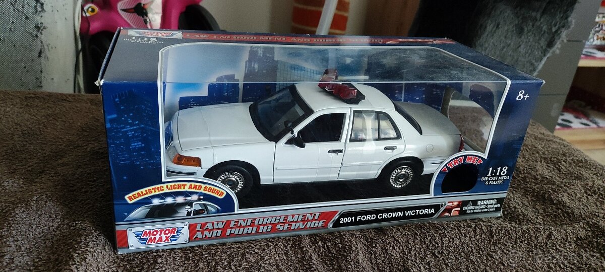 Modely aut 1:18 - 2