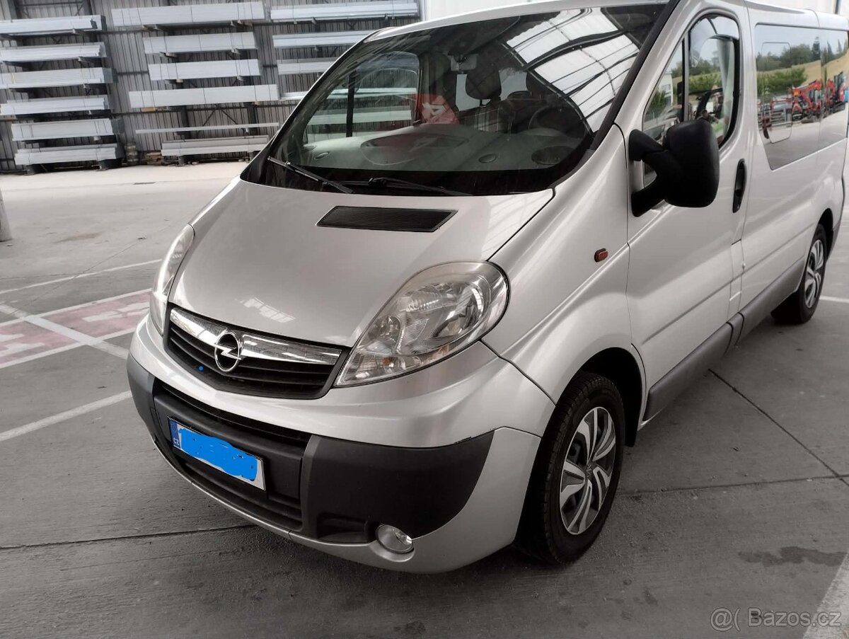 OPEL VIVARO - 2