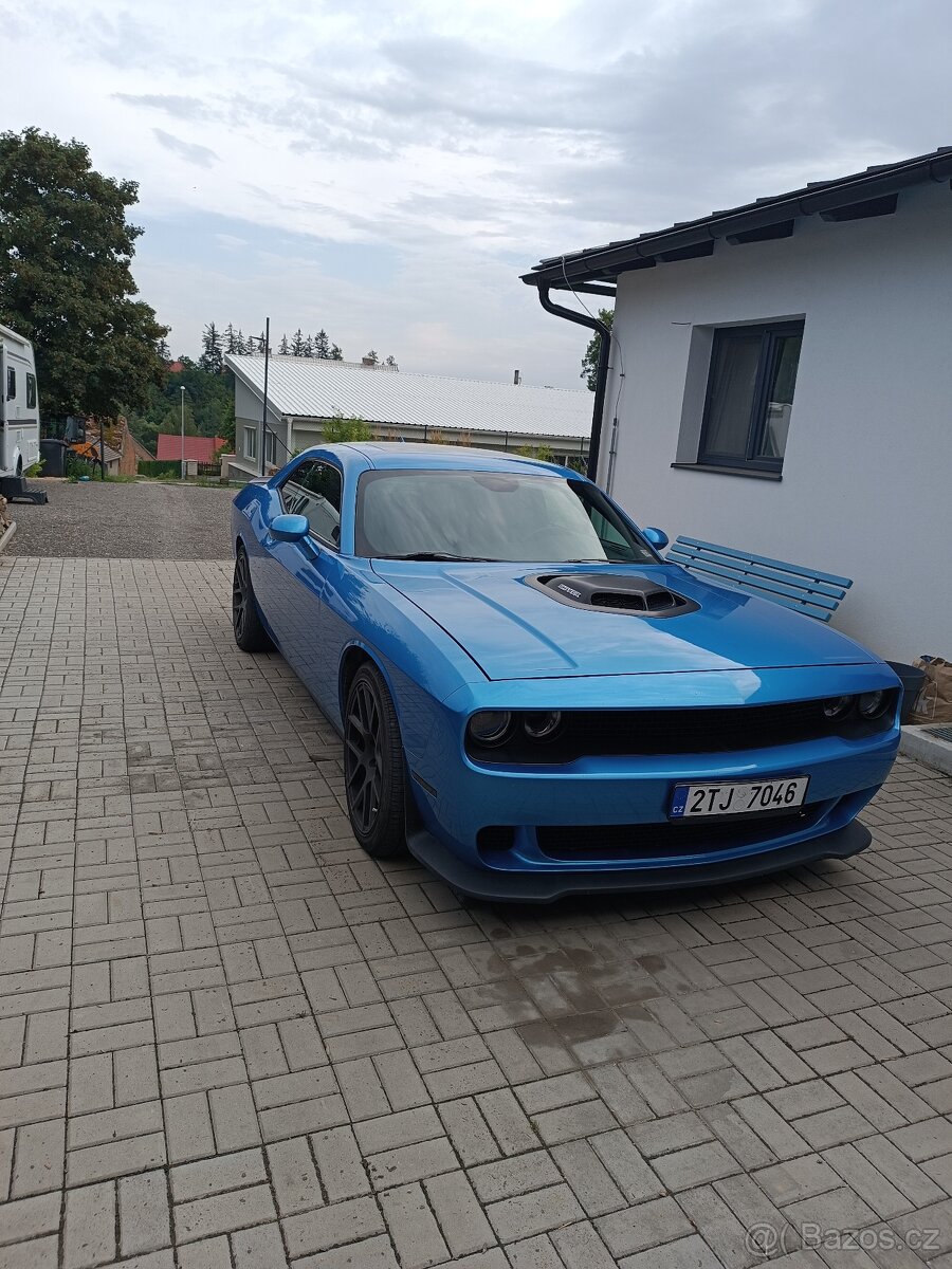 Dodge Challenger, shaker, manuál - 2