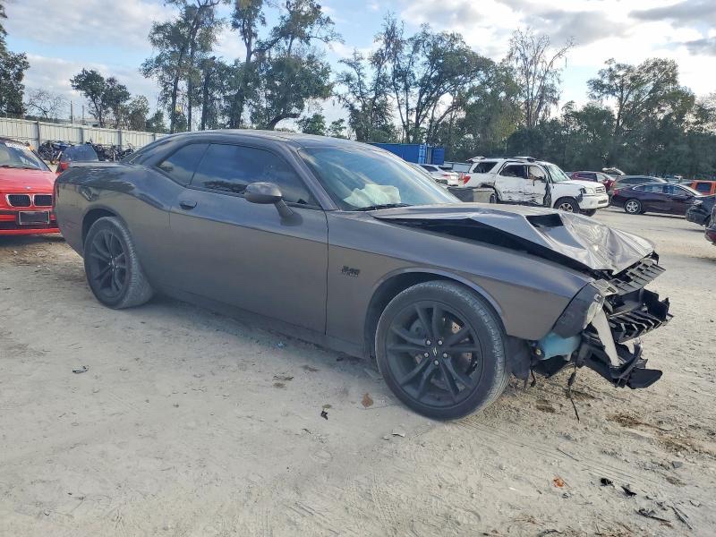 Dodge Challenger R/T 5.7 HEMI V8 - bourané - 2