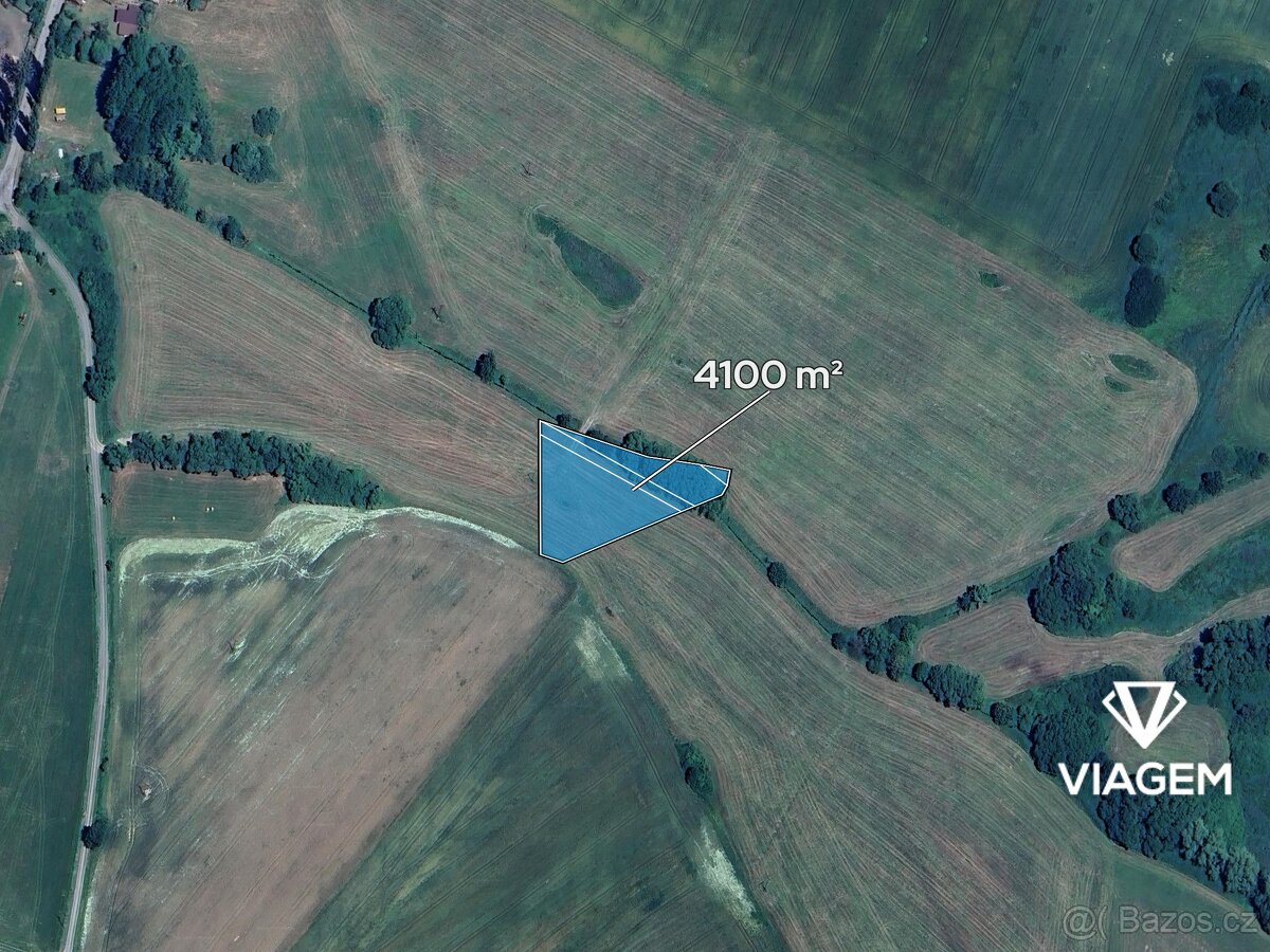 Pole 4 100 m² - 2