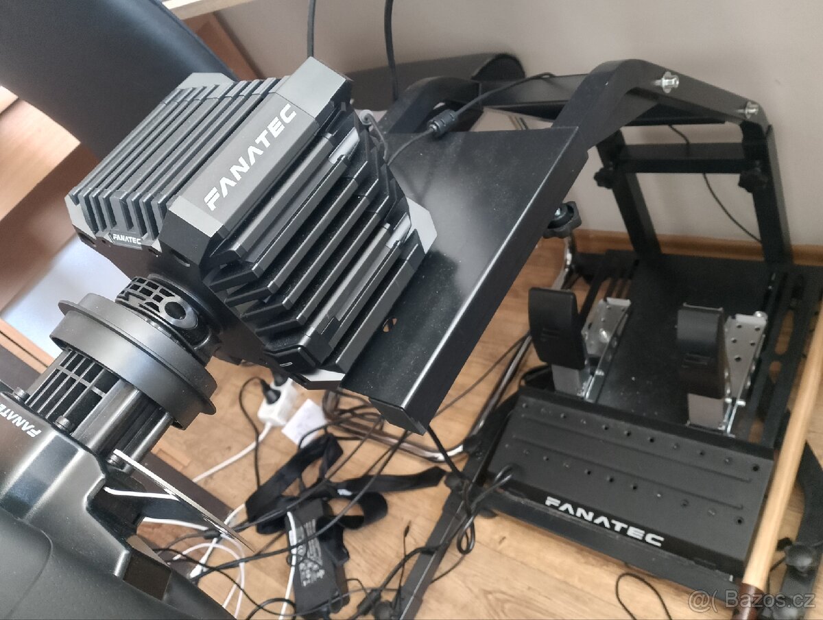 Sim racing rig fanatec ready to race bundle 8nm - 2