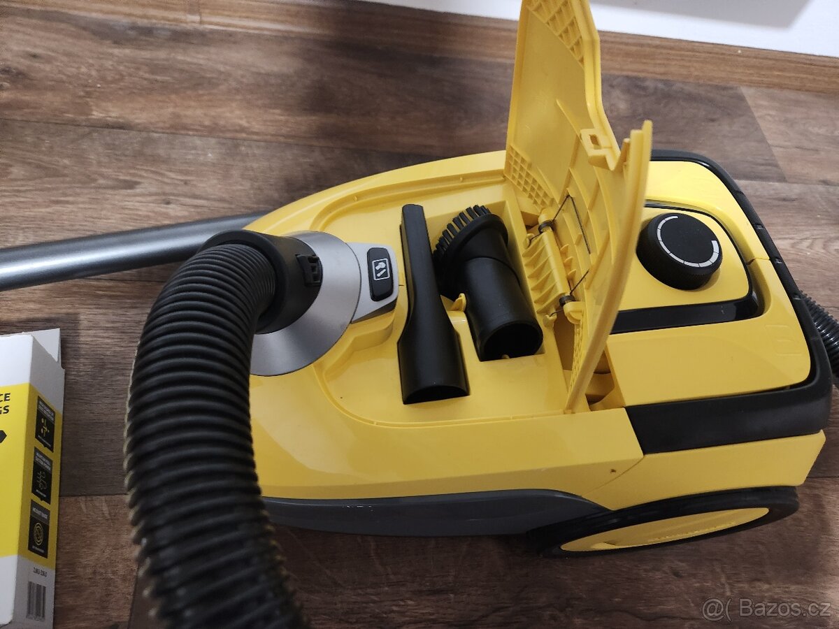 Vysavač karcher - 2