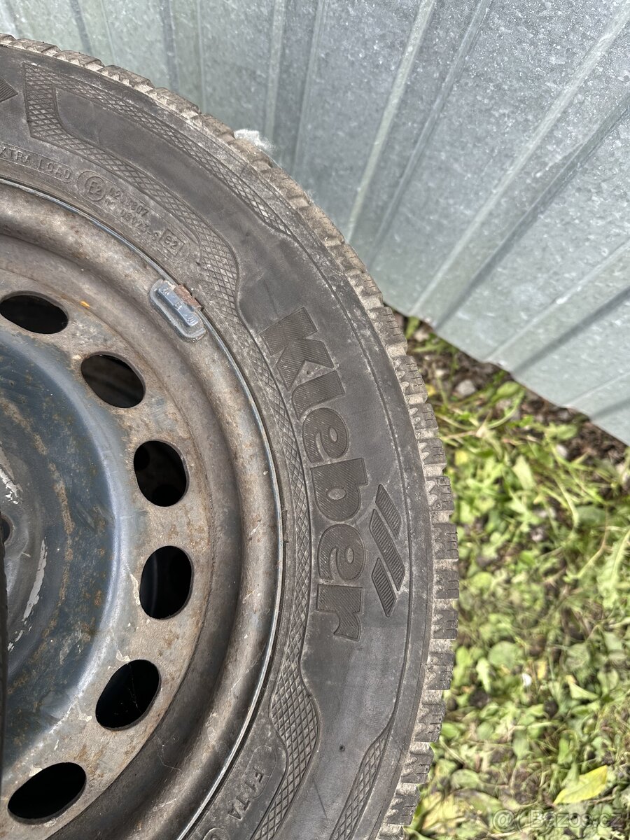 Zimní 195/65R15+plech.disky 5x112 - 2