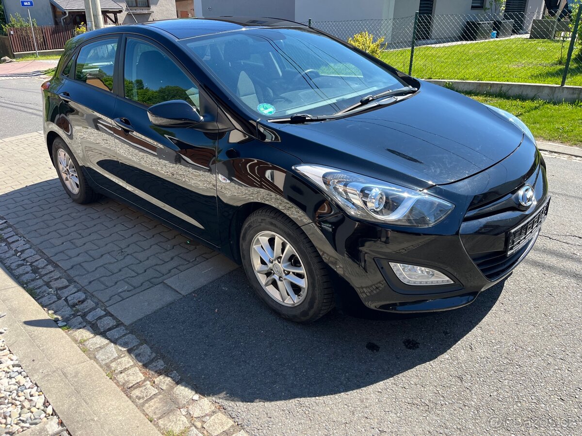 Hyundai i30 1.4, 73kw 1. Majitel. - 2