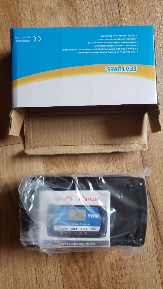 Solární regulátor 10A nabíjení s LCD displejem 12V24V Auto - 2