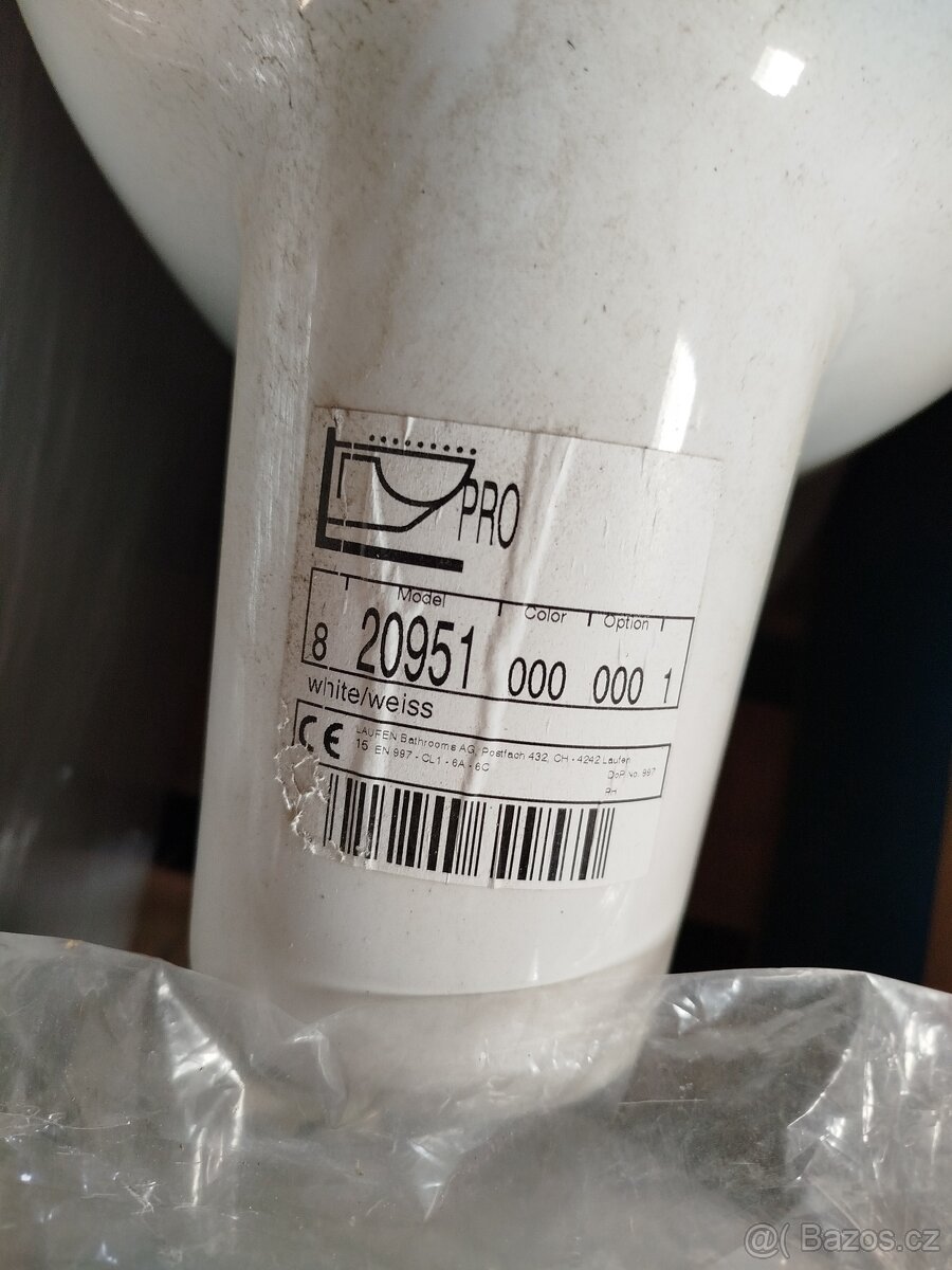 Závěsné wc PRO s plochým splachováním - 2