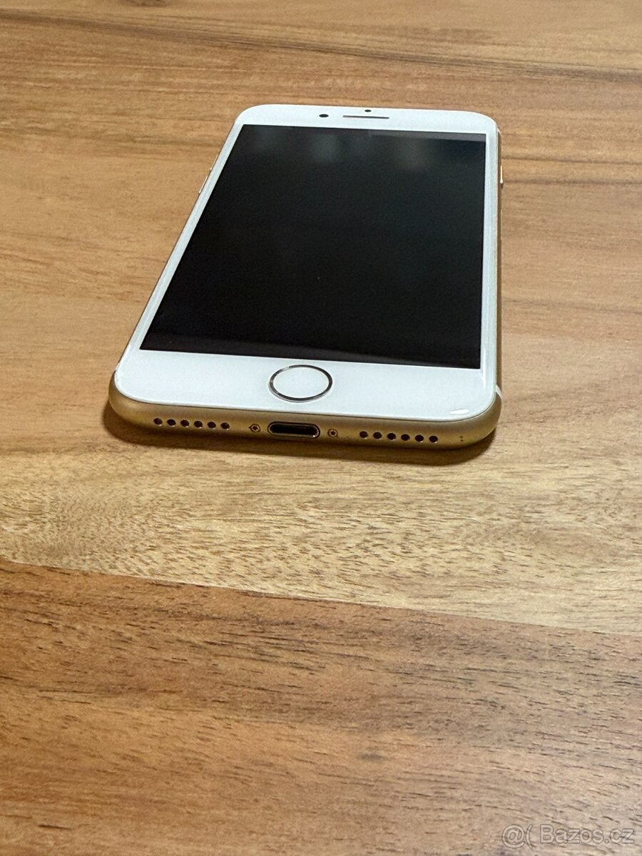 iPhone 7 32Gb zlatý - 2