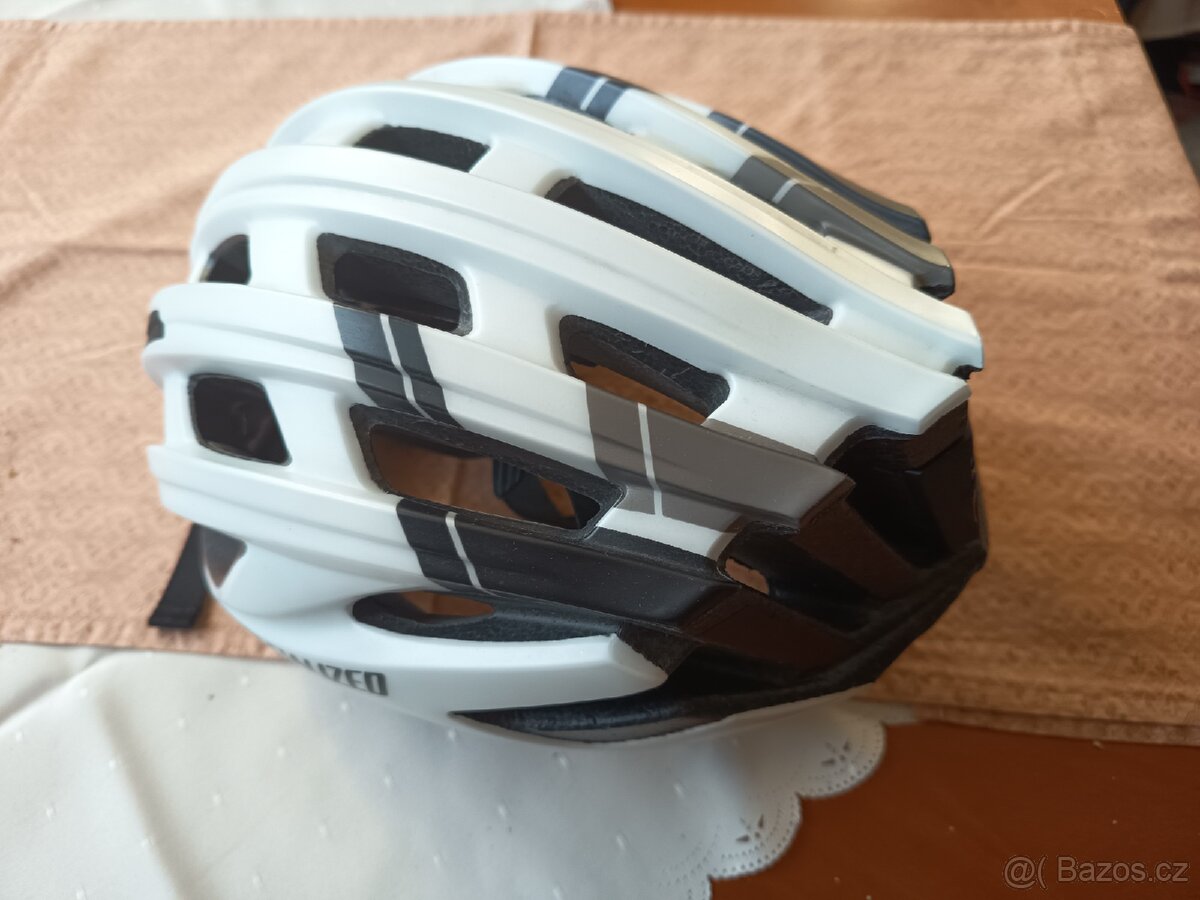 Cyklistická helma - 2