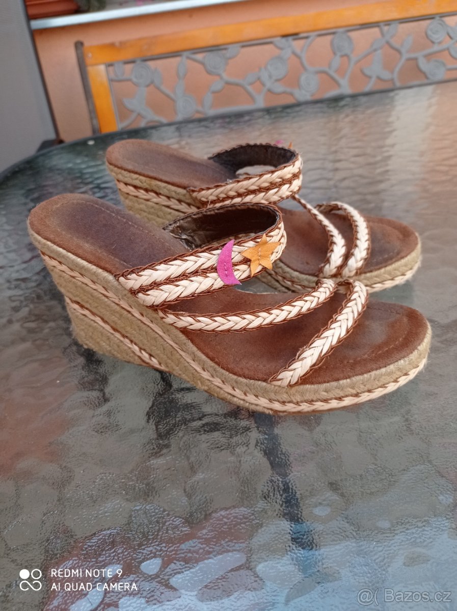 Pantofle na klínku - 2