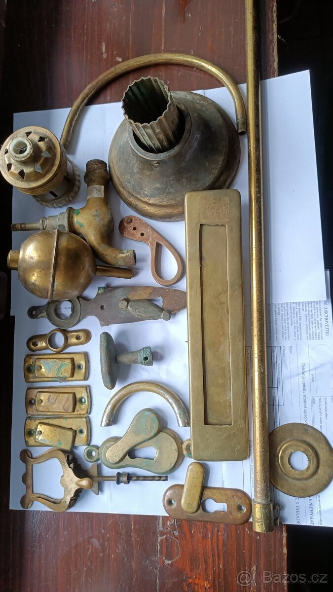 Mosazné kování (různé) - 2