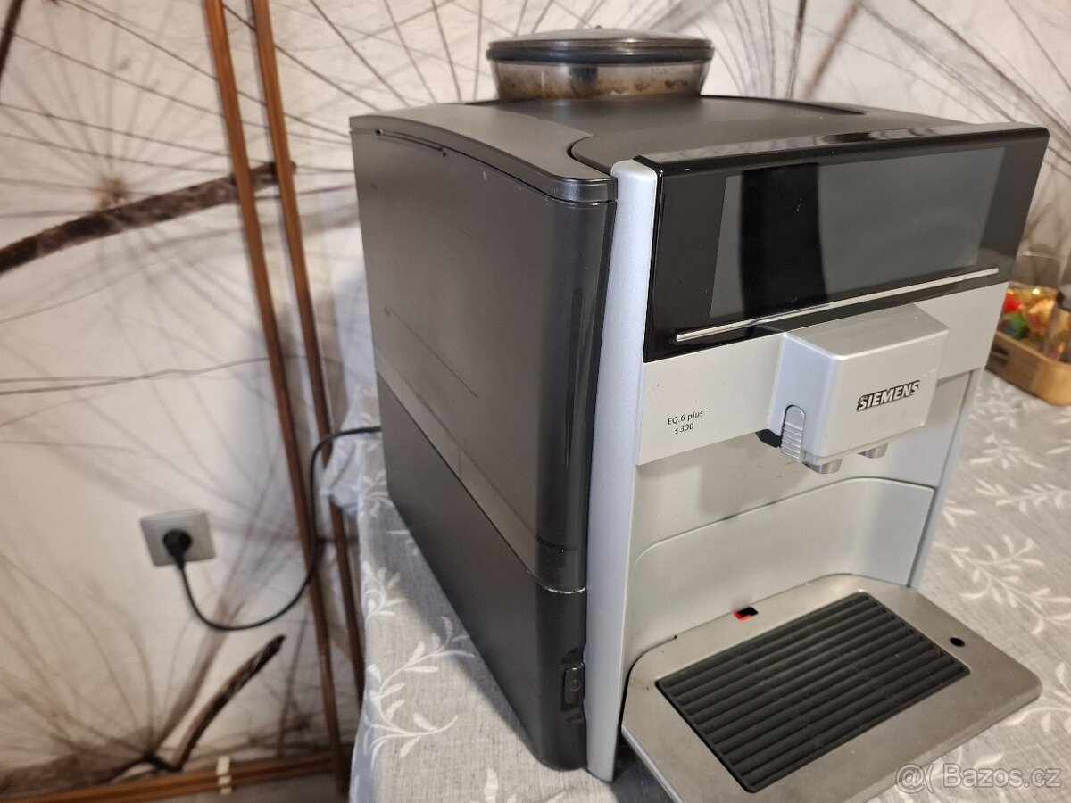 Kavovar Siemens EQ.6 - 2