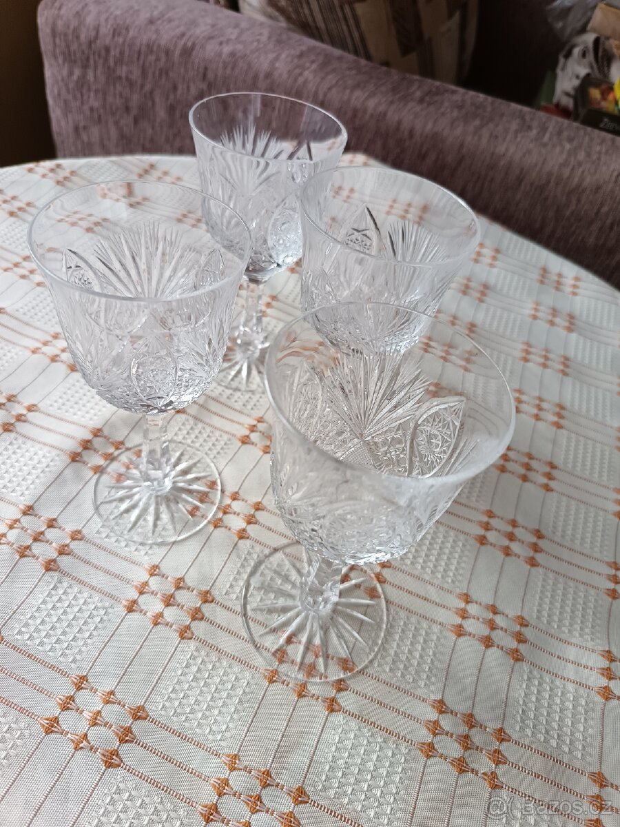 Retro broušené skleničky na stopce - 4ks - 2