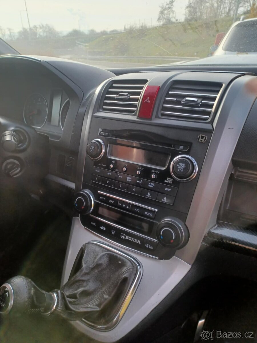 Rozpredám Honda CRV 2.2Cdti 103kw 2007 - 2