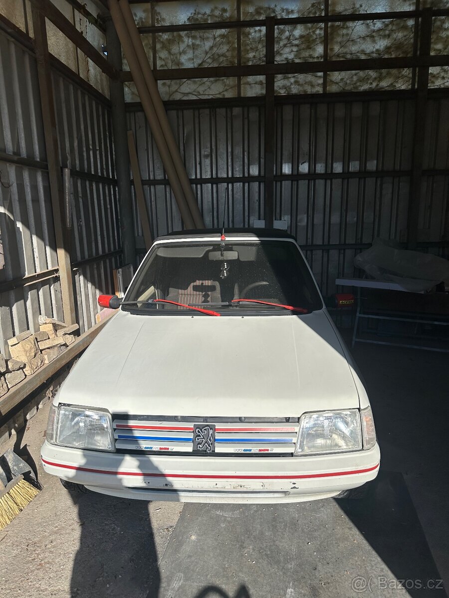 Peugeot 205 cabrio - 2