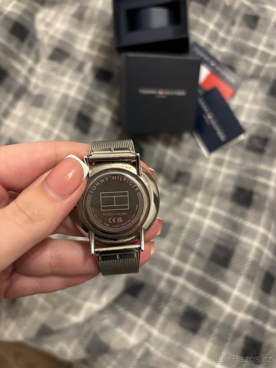 Dámské hodinky Tommy Hilfiger - 2
