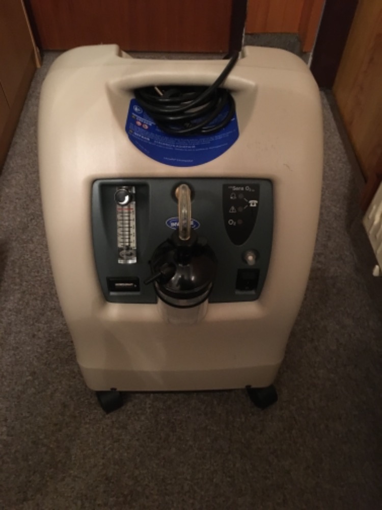 Kyslíkový koncentrátor – Invacare Perfecto 2 Oxygenerátor - 2