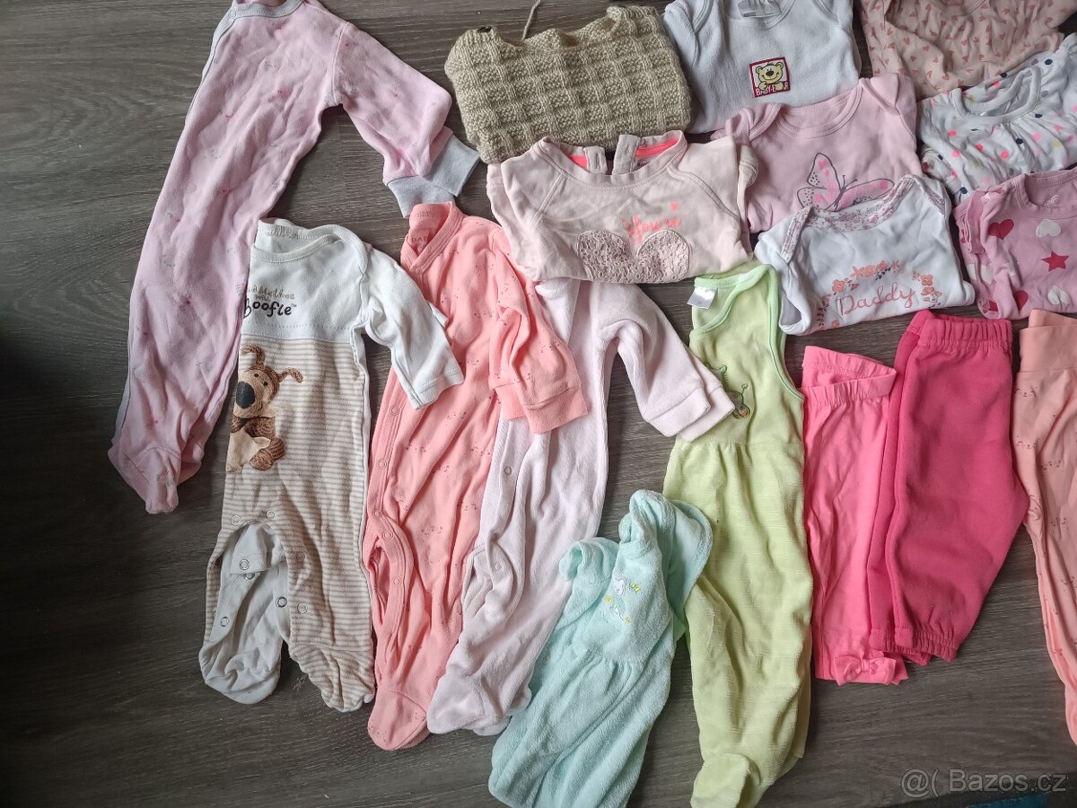 Set oblečení pro holčičku do roka - 2