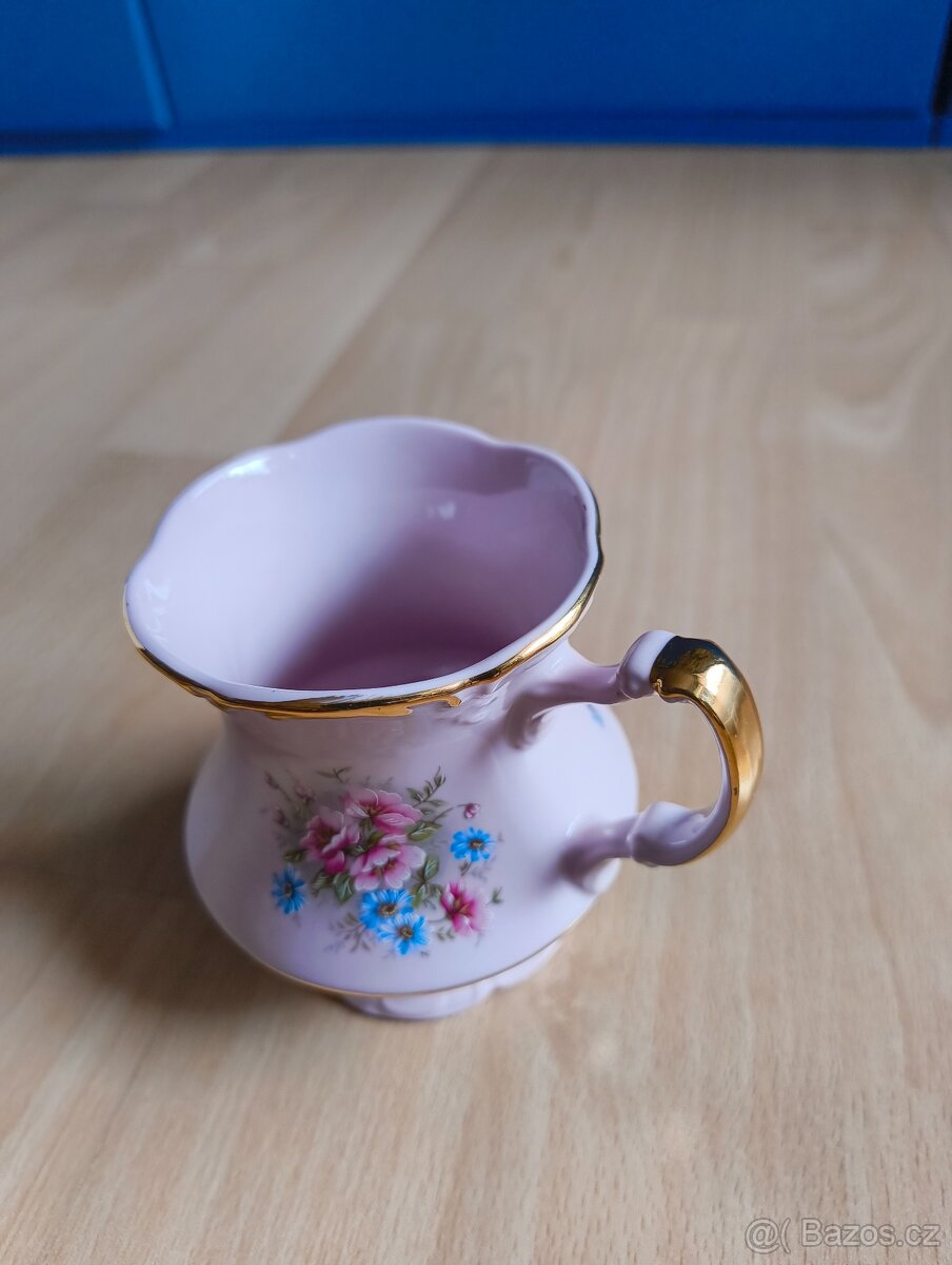 Růžový porcelán značený hrnek - 2