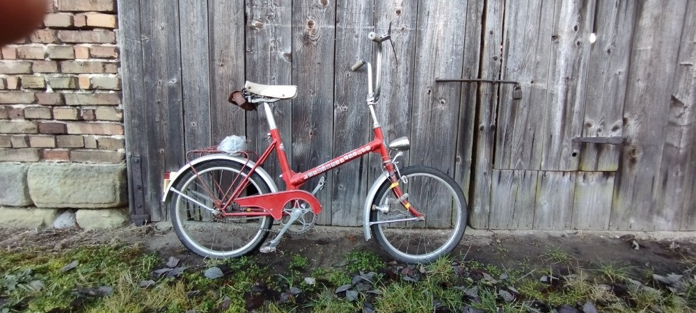 Legendární Retro Skládačka – Červené - 2