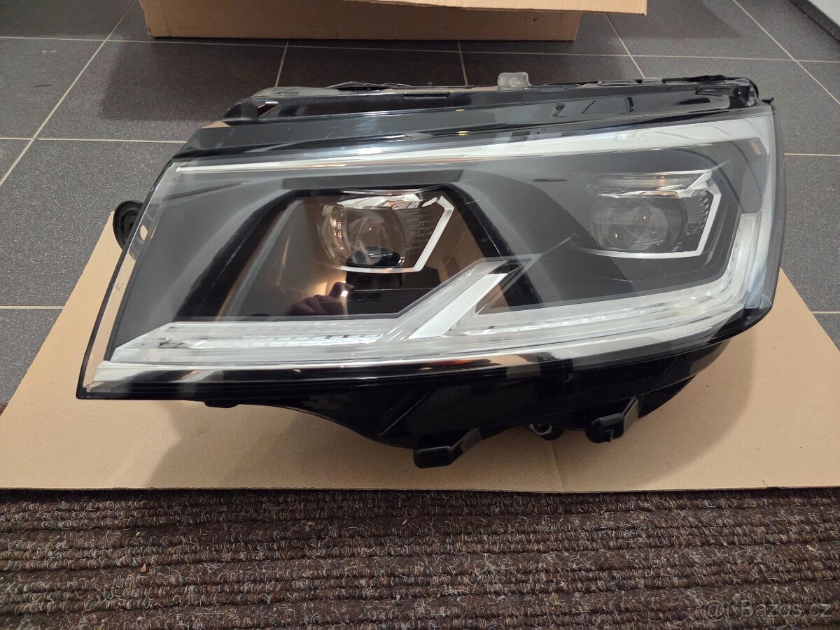 Léve predni světlo Transportér 6.1 - 2