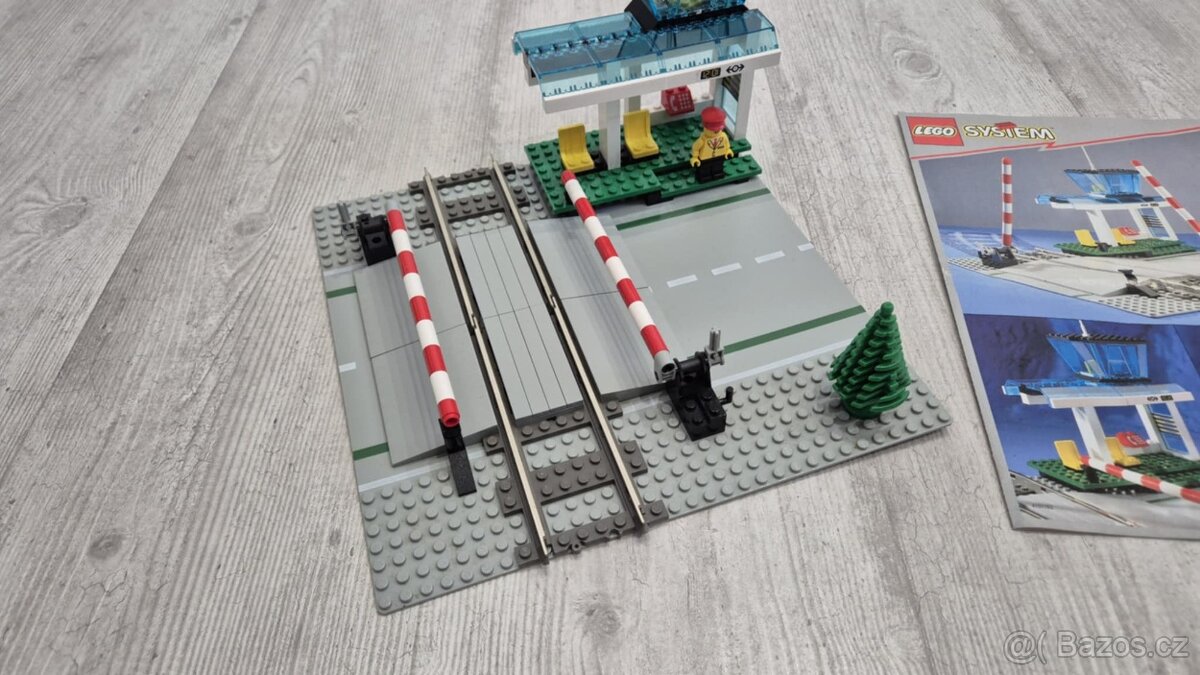 LEGO 4532 9V Vlak - Manual Level Crossing - 2