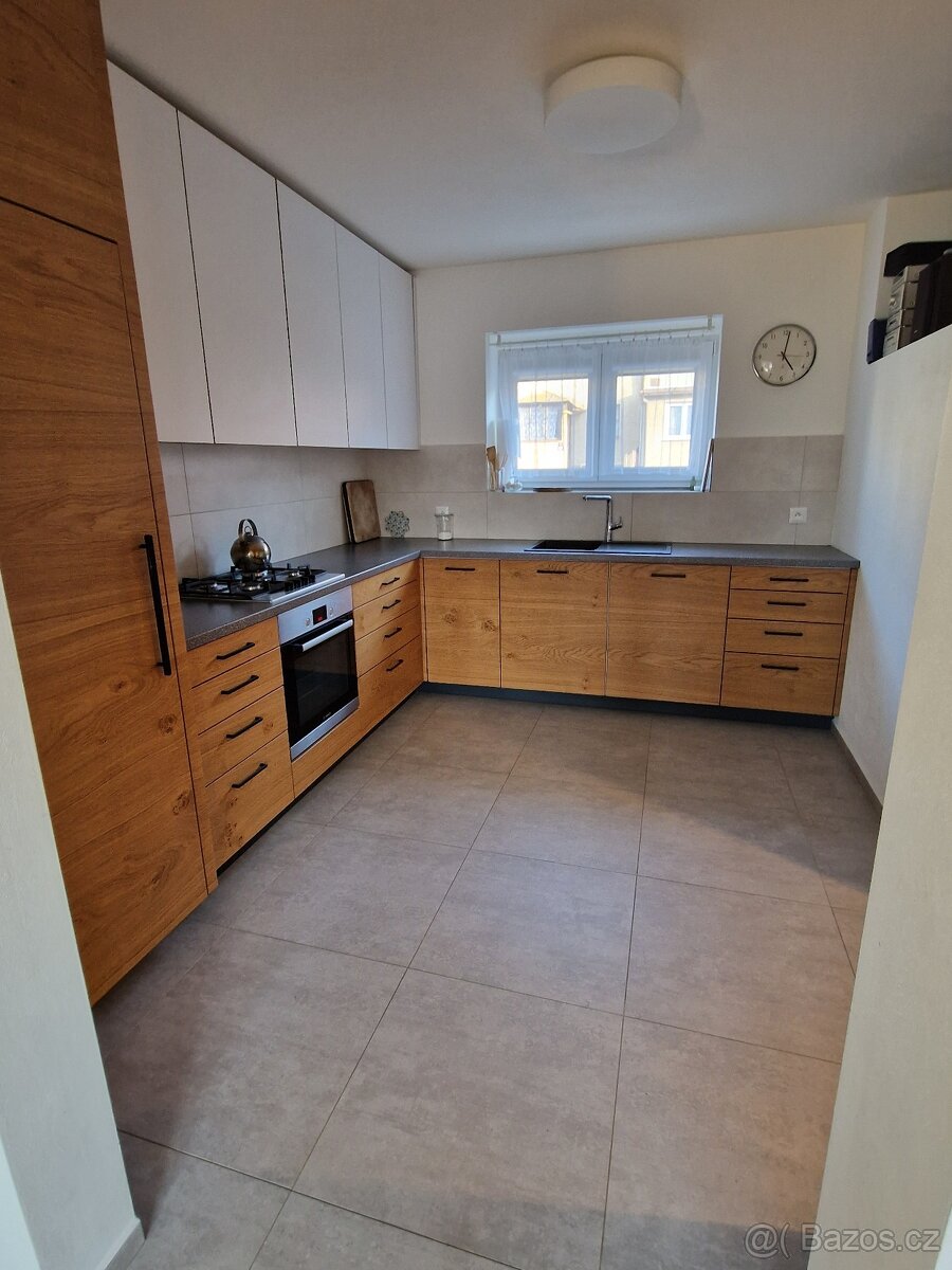 Prodej NOVĚ rekonstruovaného domu CHEB - 2