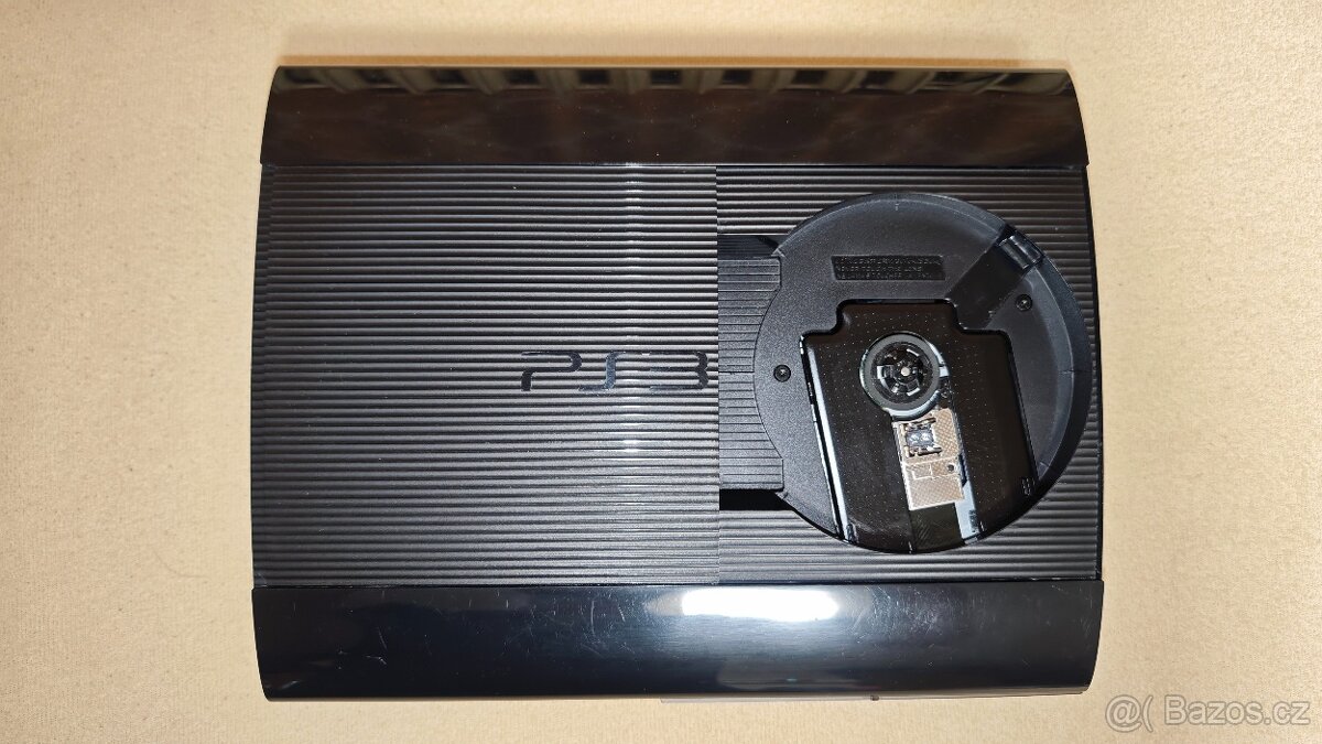 PlayStation 3 Ultra Slim 500GB + 2x gamepad + 29 her - 2