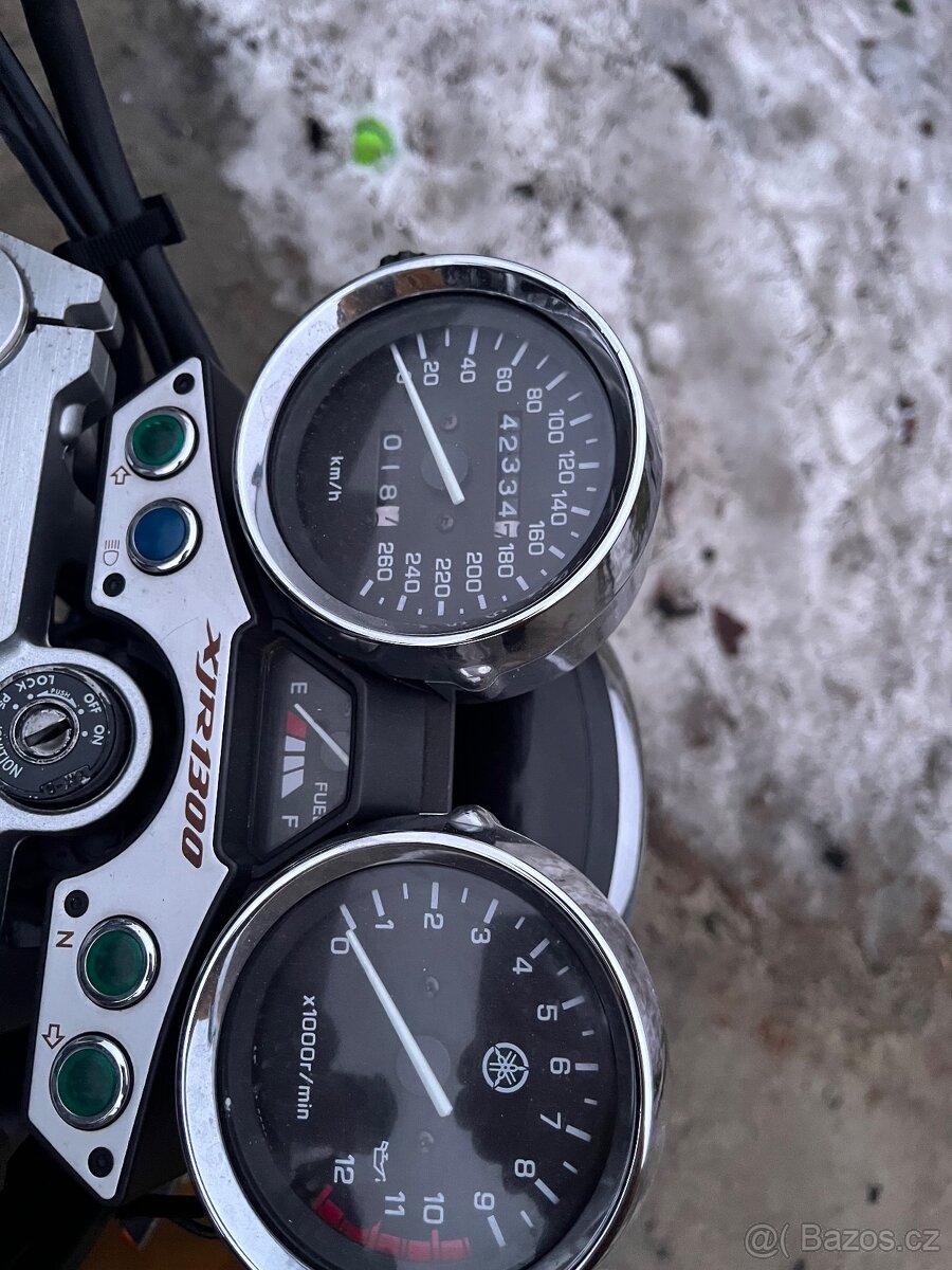 Yamaha XJR 1300 - 2
