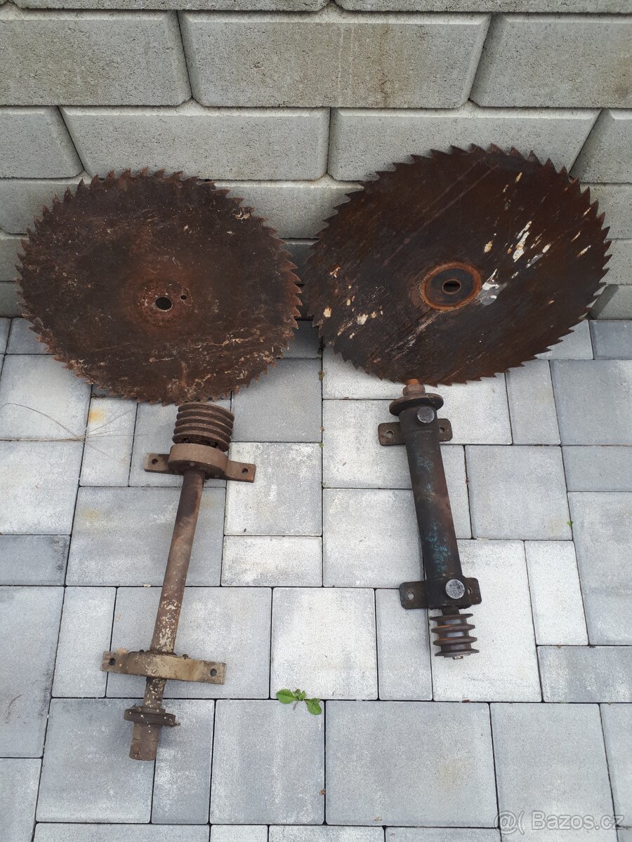 Prodám 2x kotouč a 2x hřídel na cirkulárku - 2