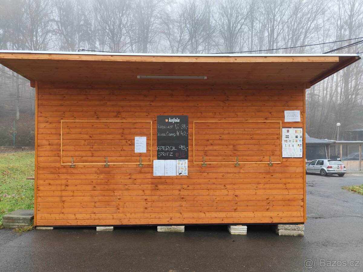 Sezónní prodejní stánek - 2