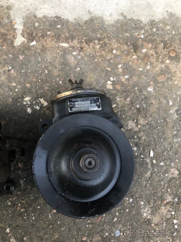 Mercedes servopumpa řízení - 2