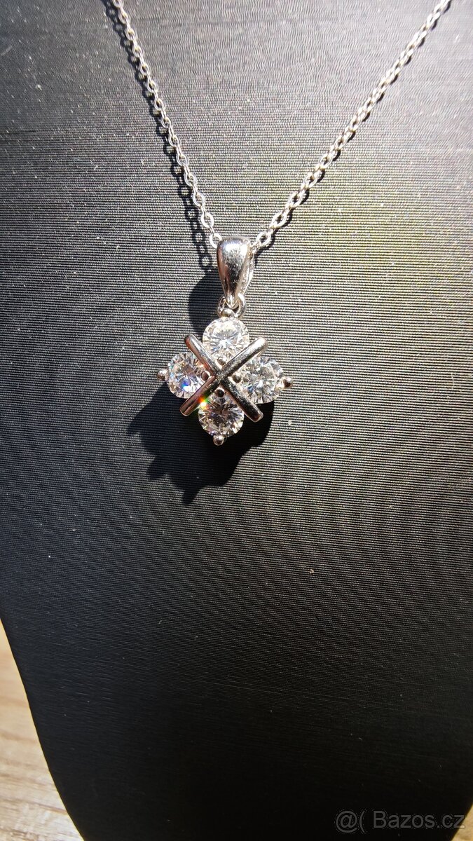 Stříbrný přívěšek s moissanity (4 x 0.30ct) - 2