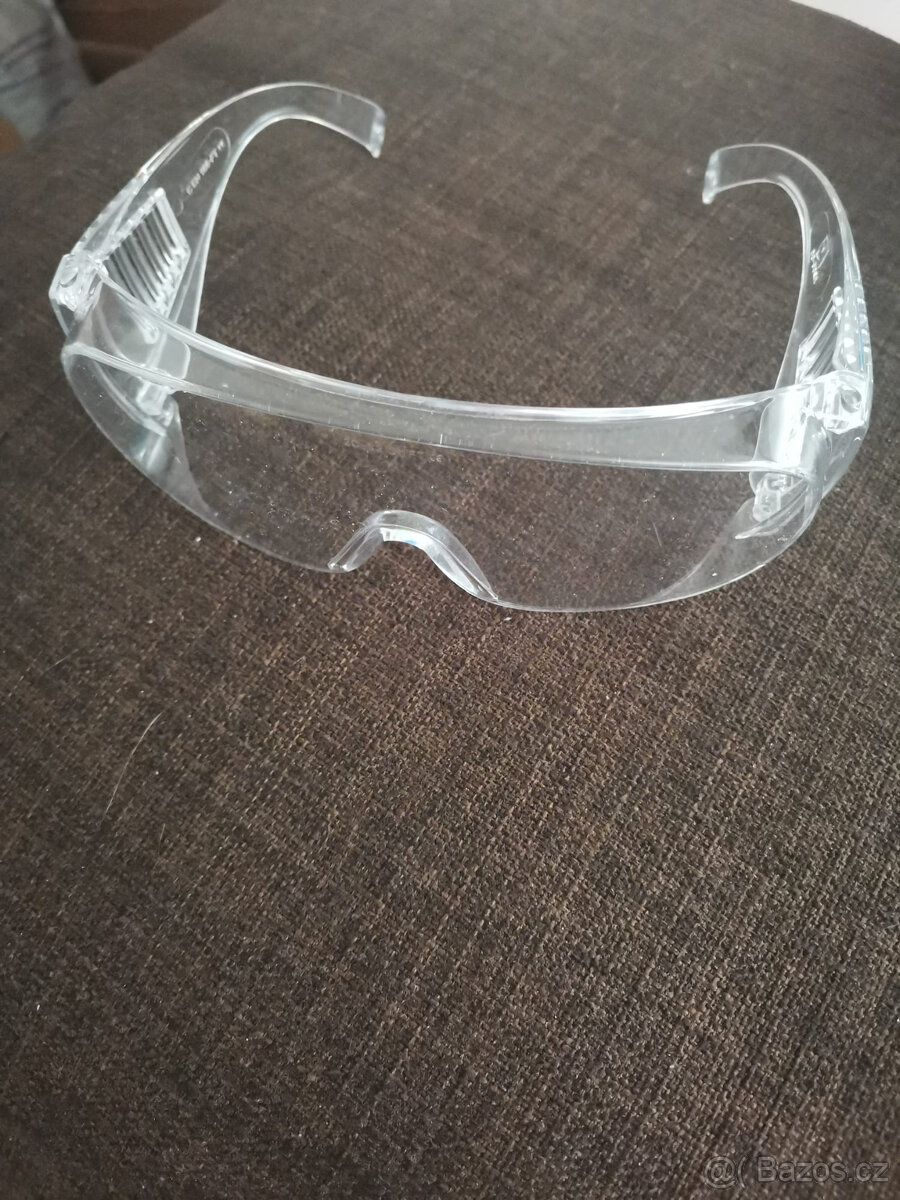 Laboratorní Plášť a Brýle - 2