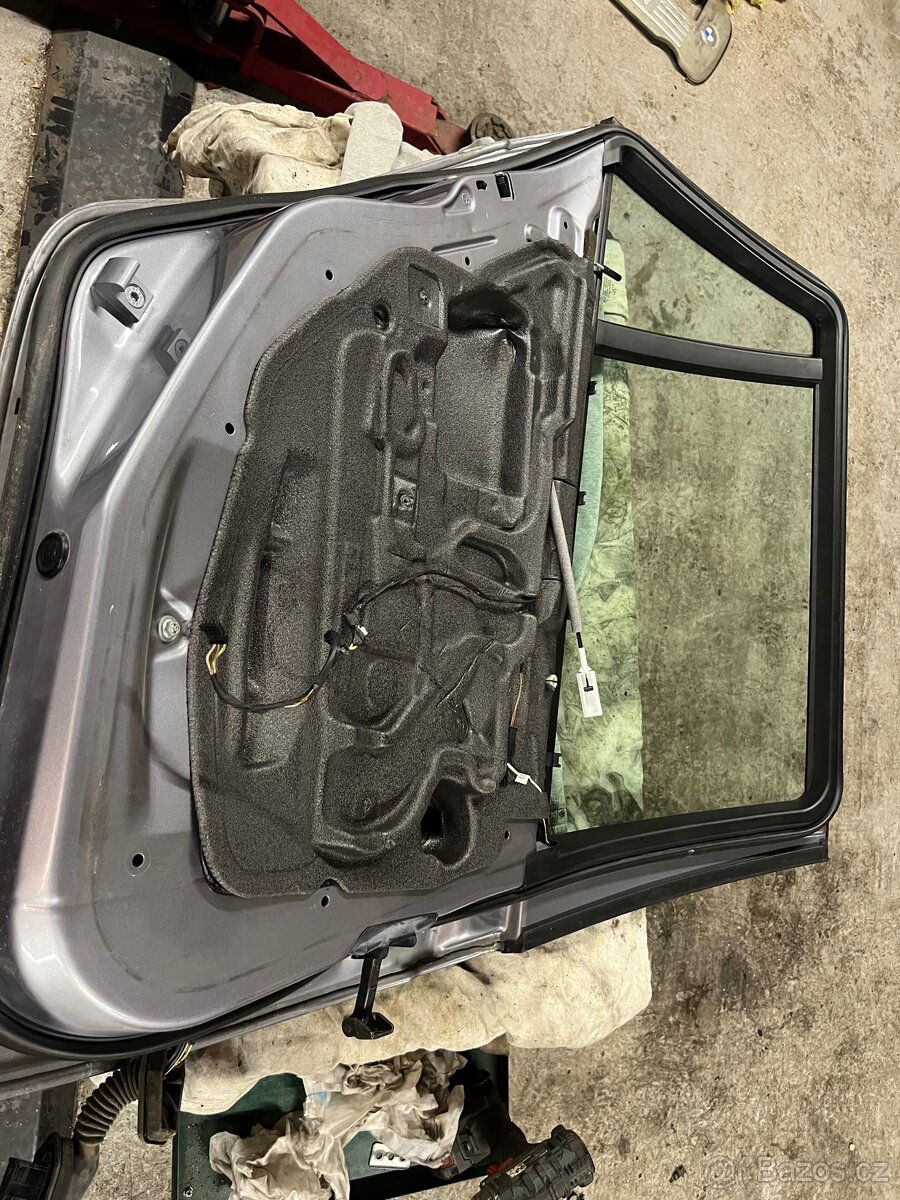 Levé Zadní dveře bmw e46 touring - 2